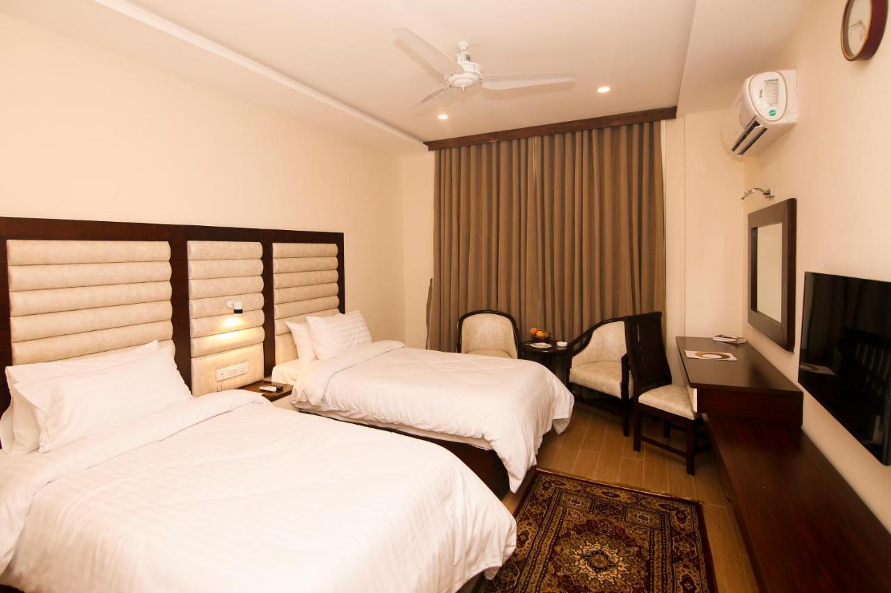 Hotel One Rahim Yar Khan Club Road Zewnętrze zdjęcie